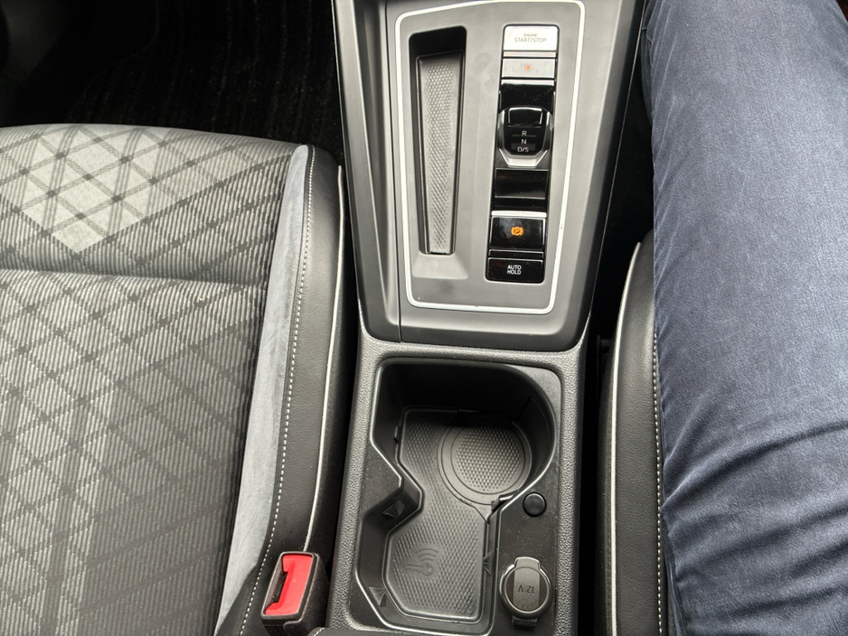 2021 Volkswagen Golf 1.5L Petrol For Sale Images
