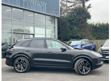 2023 Porsche Cayenne 3L Petrol Plug-in Hybrid For Sale Images
