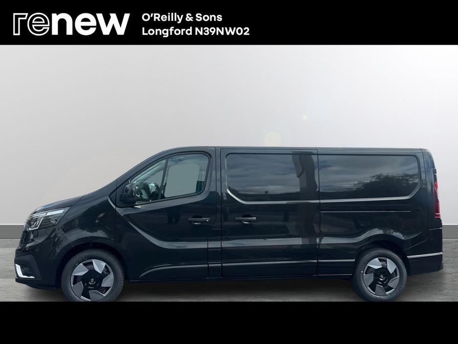 2026 Renault Trafic 2L Diesel For Sale Images
