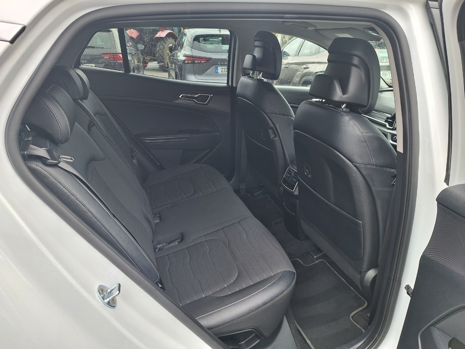 2023 Kia Sportage 1.6L Petrol Plug-in Hybrid For Sale Images