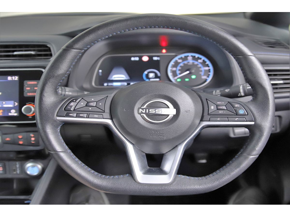 Nissan Leaf Tekna 40kWh Full Leather 360 Camera Top Spec — thumbnail 16