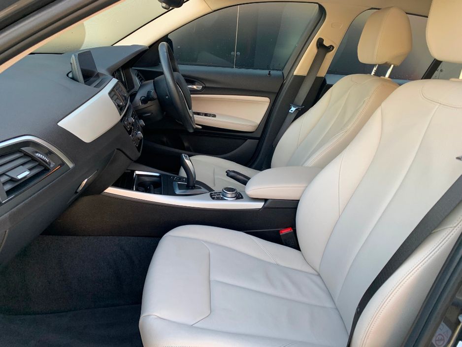 BMW 1 Series 116D SE AUTOMATIC // GREAT CONDITION // FULL SERVICE HISTORY // LEATHER, SAT NAV AND PARKING SENSORS // €200 ROAD TAX // 07/28 NCT // — thumbnail 14