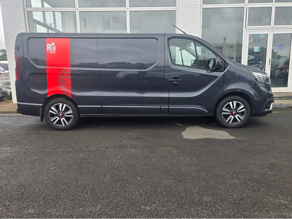 2024 Renault Trafic 2L Diesel For Sale Images
