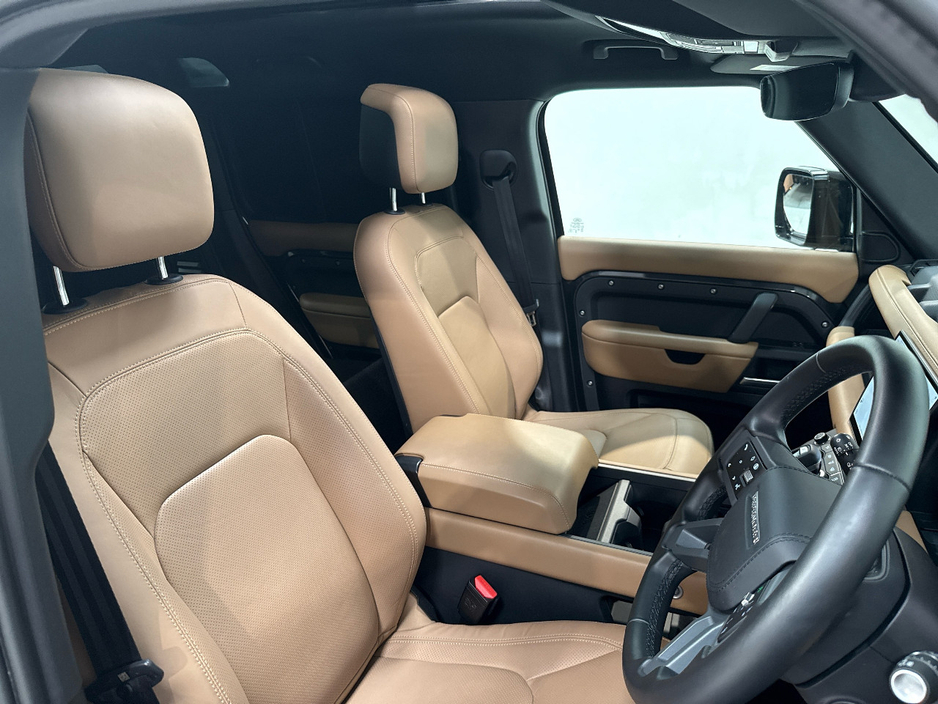 2026 Land Rover Defender 3L Diesel For Sale Images