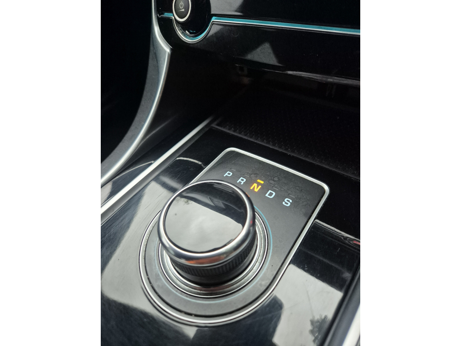 Jaguar XF 2.0 D RWD R-SPORT MY 18 4DR AUTO — thumbnail 10