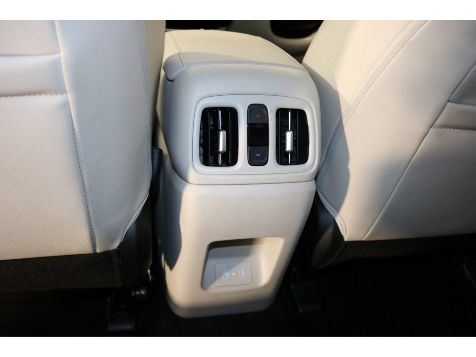 Hyundai Tucson PHEV Platinum Ex Demo - 1.6L petrol Automatic SUV — thumbnail 12