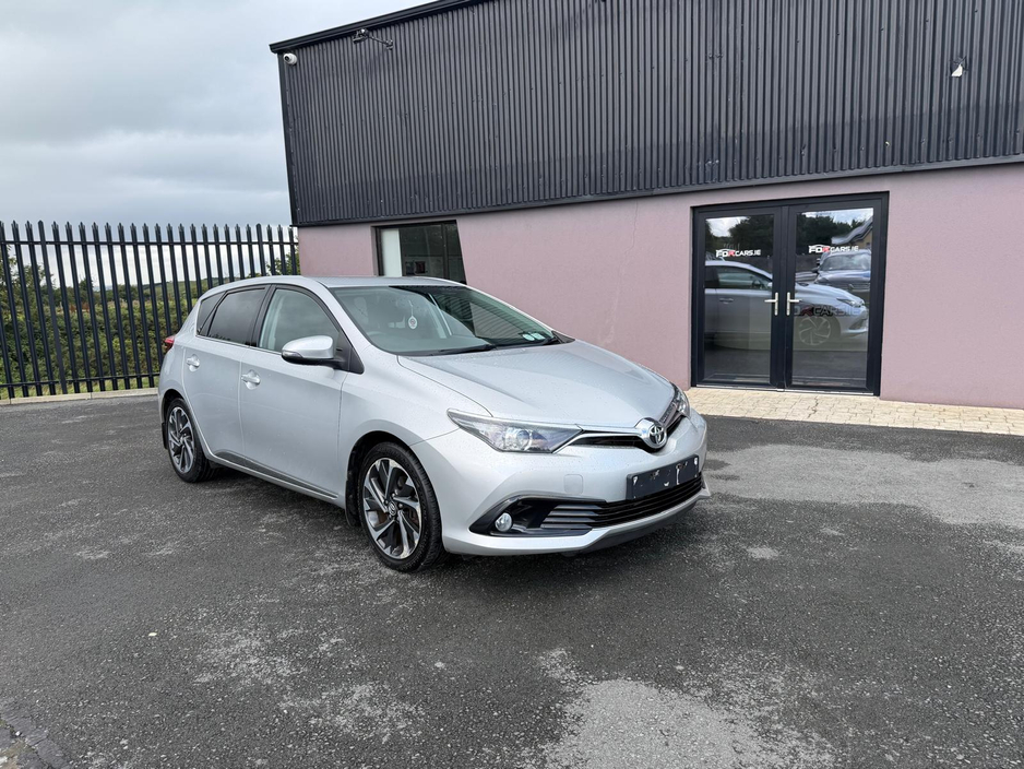 2015 Toyota Auris For Sale Images