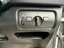 2018 Volvo V40 2L Diesel For Sale Images