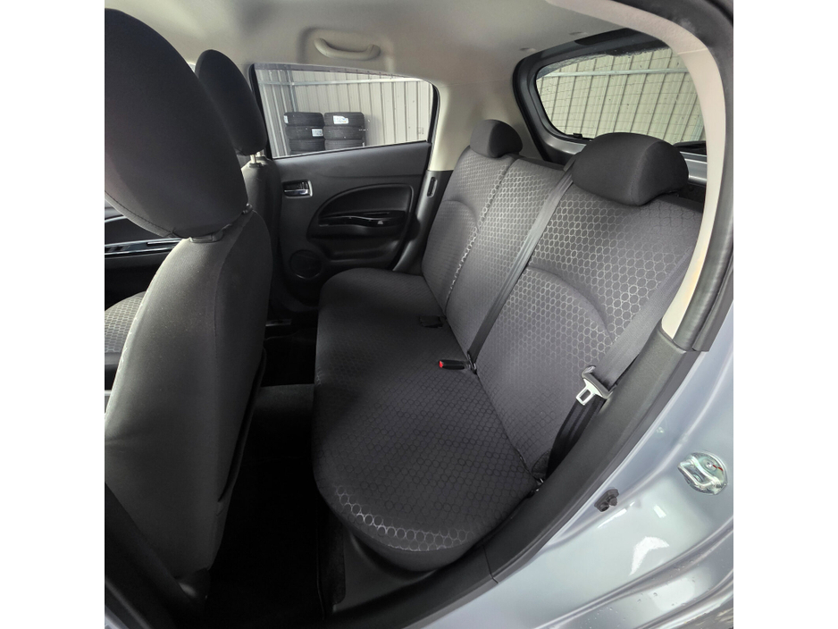 Mitsubishi Mirage — thumbnail 19