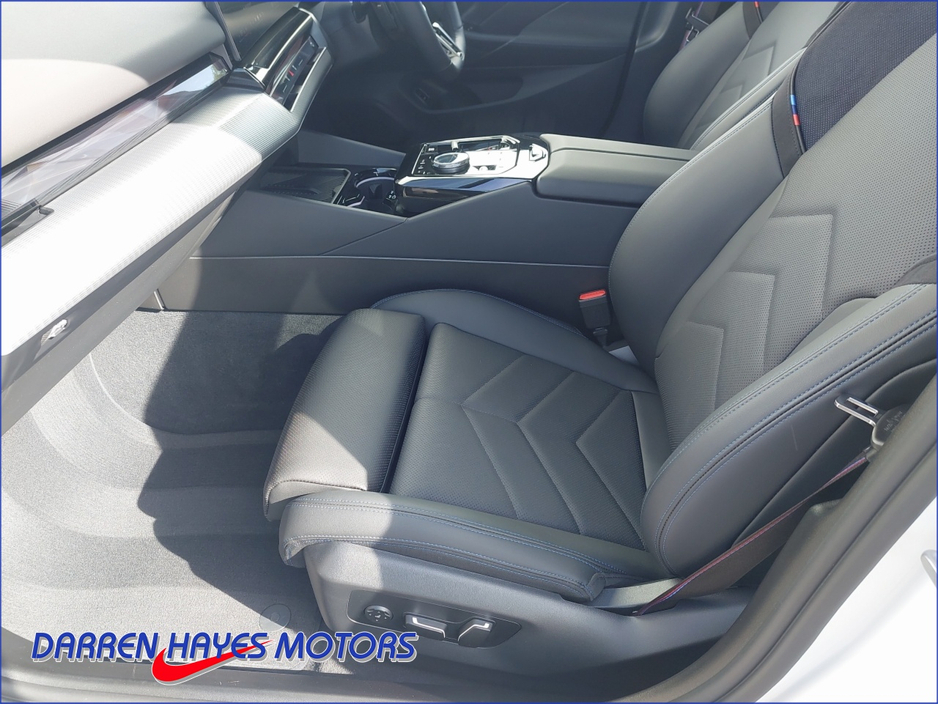 2025 BMW 5 Series 2L Petrol Plug-in Hybrid For Sale Images