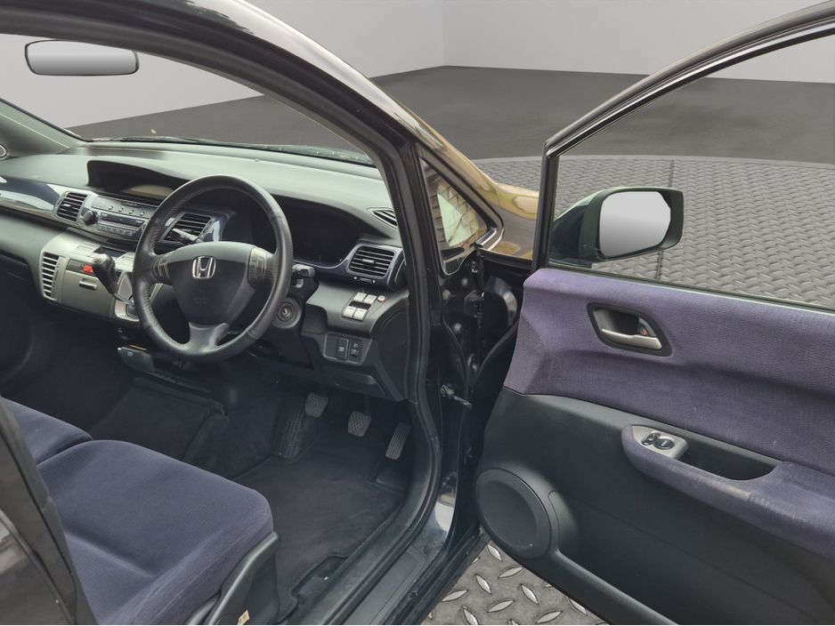 Honda FR-V 1.8 SE *** 1 OWNER *** 6 SEATS **** SERVICE HISTORY **** — thumbnail 4
