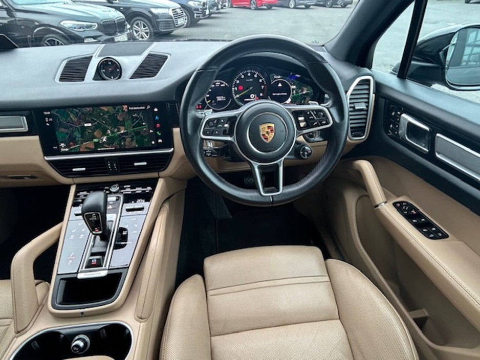 2023 Porsche Cayenne 3L Petrol Plug-in Hybrid For Sale Images
