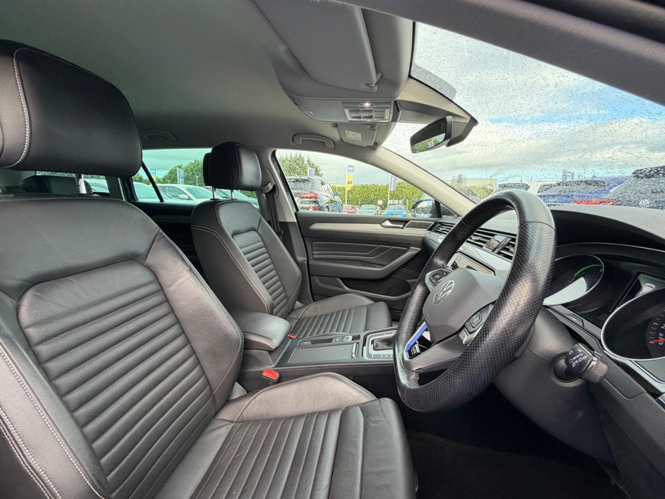 2022 Volkswagen Passat 1.4L Hybrid For Sale Images