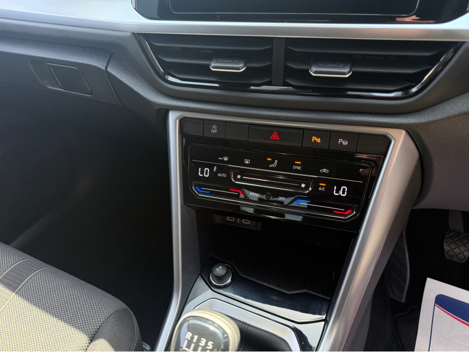 2023 Volkswagen T-Roc 2L Diesel For Sale Images