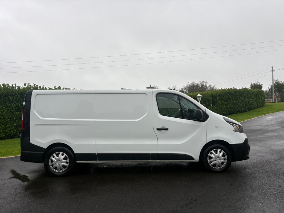 2021 Renault Trafic 2L Diesel For Sale Images