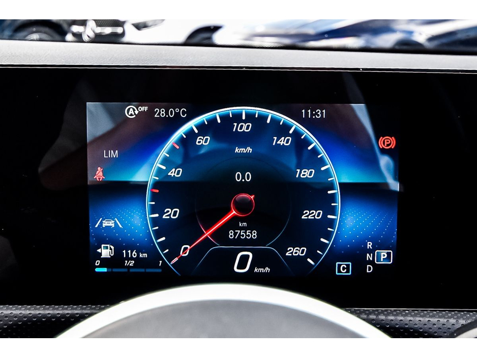 Mercedes-Benz CLA Class 200d Progressive Auto — thumbnail 15