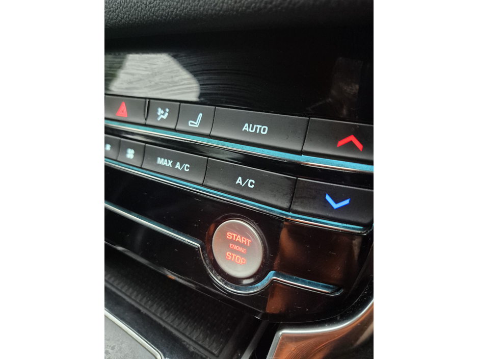 Jaguar XF 2.0 D RWD R-SPORT MY 18 4DR AUTO — thumbnail 25