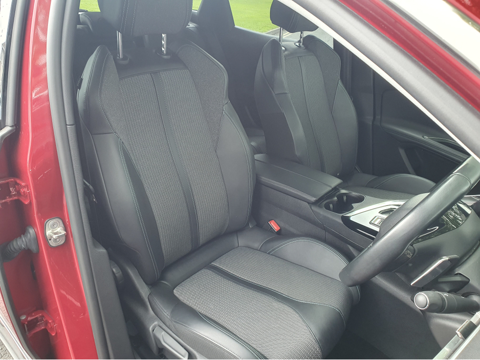 2022 Peugeot 3008 1.6L Petrol Plug-in Hybrid For Sale Images