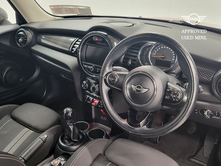 2019 MINI Hatch 2L Petrol For Sale Images