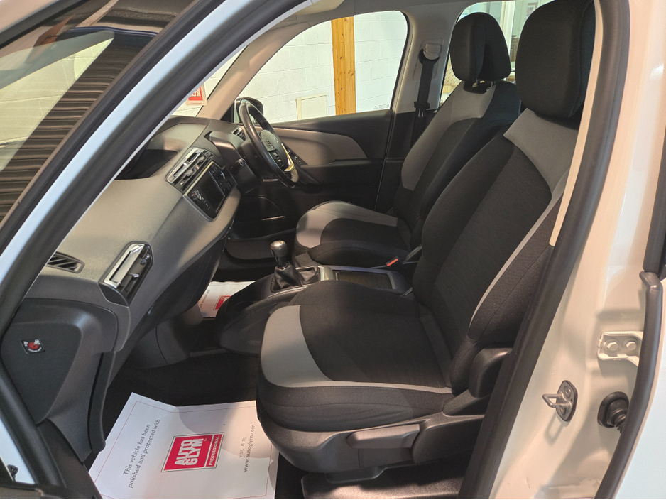 2014 Citroen Grand C4 Picasso 1.6L Diesel For Sale Images