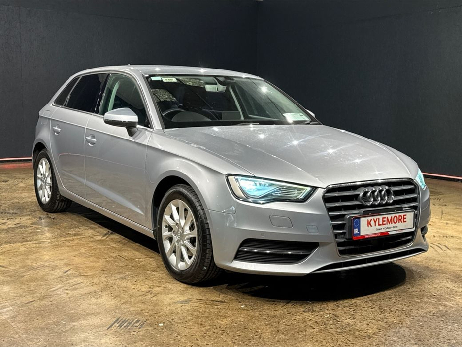 Audi A3 1.4 TSI AUTOMATIC - FACTORY ALLOYS - CRUISE CONTROL - REAR CAMERA — thumbnail 9