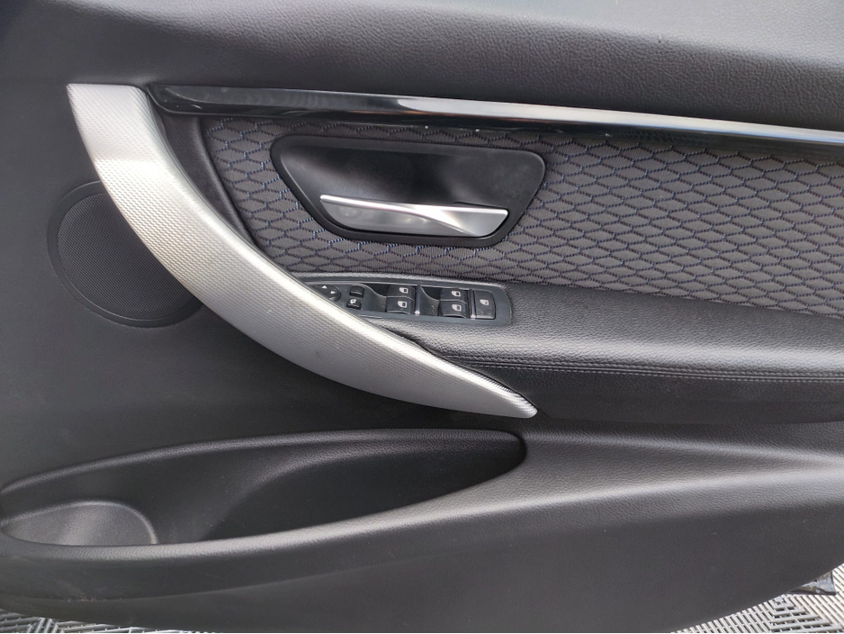 BMW 3 Series BMW 320i M-sport, 2.0 Petrol, loaded with spec — thumbnail 9