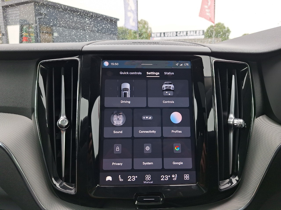 2023 Volvo XC60 2L Petrol Plug-in Hybrid For Sale Images