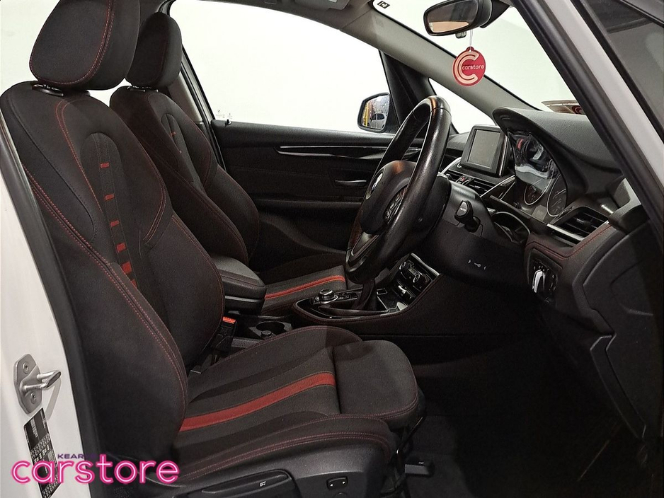 BMW 2 Series 216d Sport Active Tourer — thumbnail 12