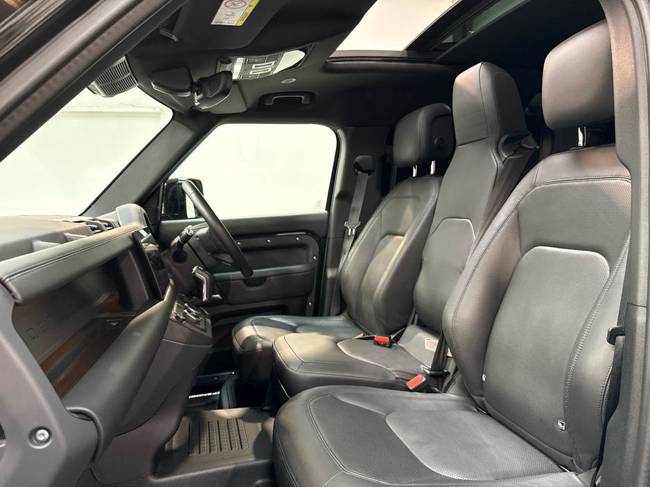 2025 Land Rover Defender 3L Diesel For Sale Images