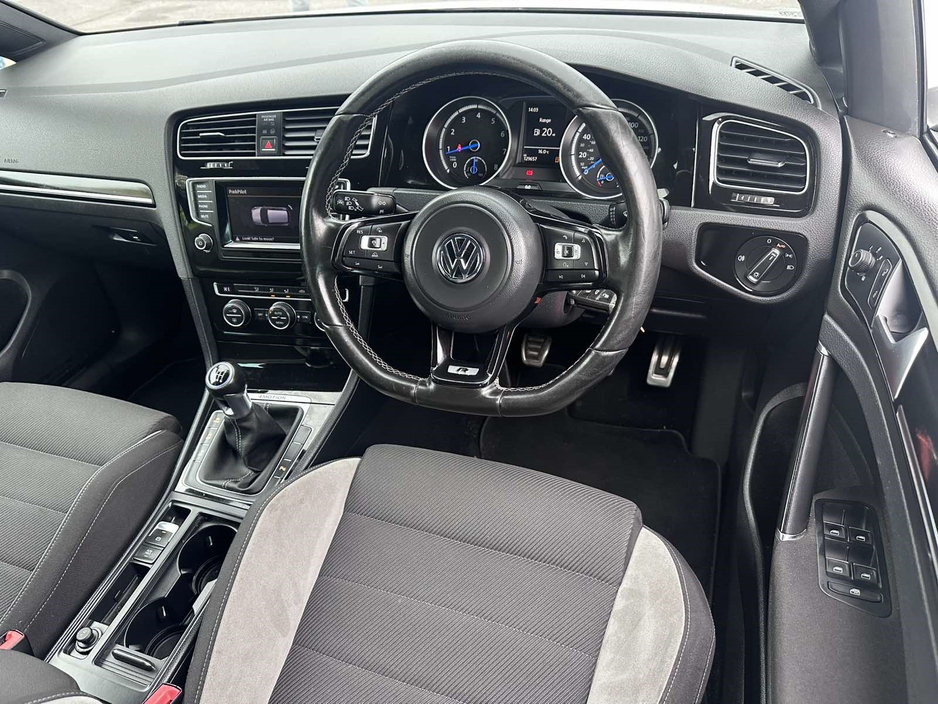 2014 Volkswagen Golf 2L Petrol For Sale Images