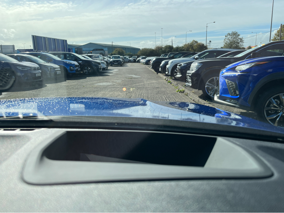 BMW 3 Series 330e X-DRIVE M-SPORT PHEV HYBRID AUTOMATIC 2.0 PETROL //FULL LEATHER HEATED SEATS//HEAD UP DISPLAY//REVERSE CAMERA//SAT NAV// — thumbnail 25