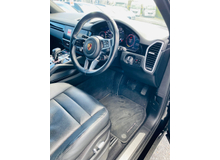 2020 Porsche Cayenne 3.0L Petrol Plug-in Hybrid For Sale Images