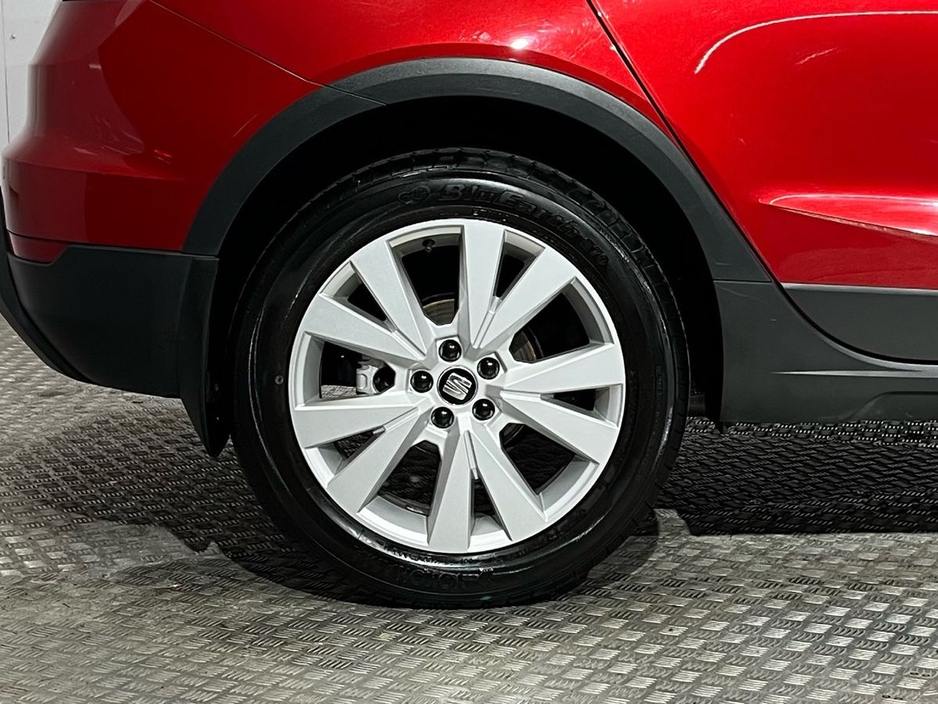 SEAT Arona SE Plus DSG 1.0TSI 115BHP - Parking Sensors - Sat Nav - Air-Conditioning - Cruise Control - Auto Lights/Wipers - Apple CarPlay/Android Auto — thumbnail 10