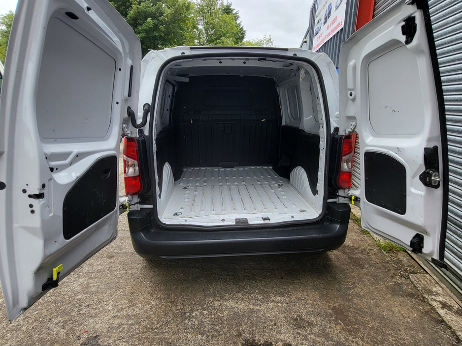 2023 Opel Combo 1.5L Diesel For Sale Images