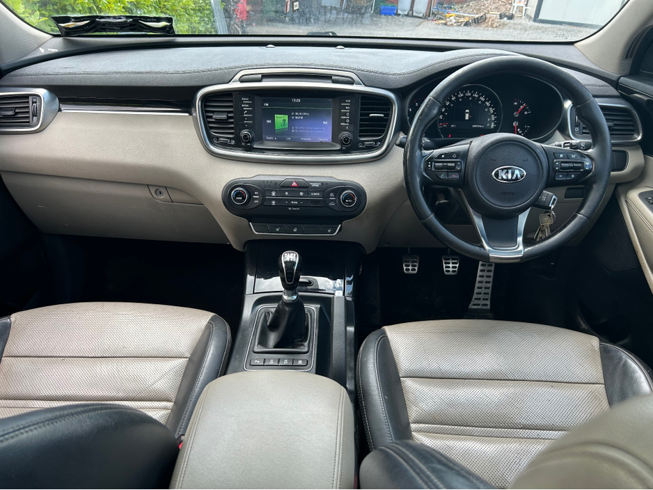 2016 Kia Sorento 2.2L Diesel For Sale Images