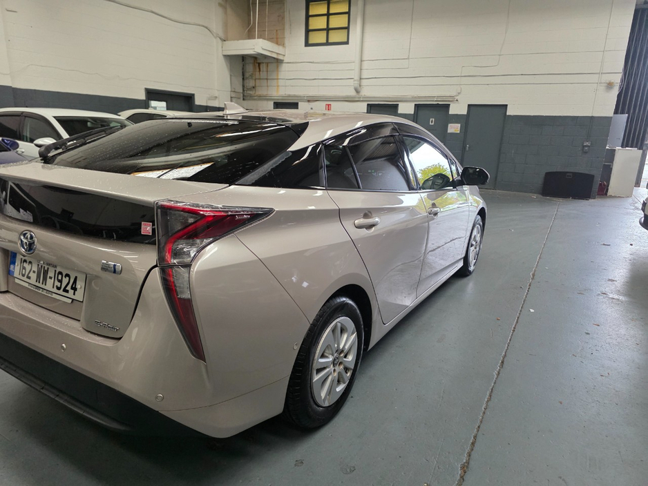 2016 Toyota Prius 1.8L Petrol Hybrid For Sale Images