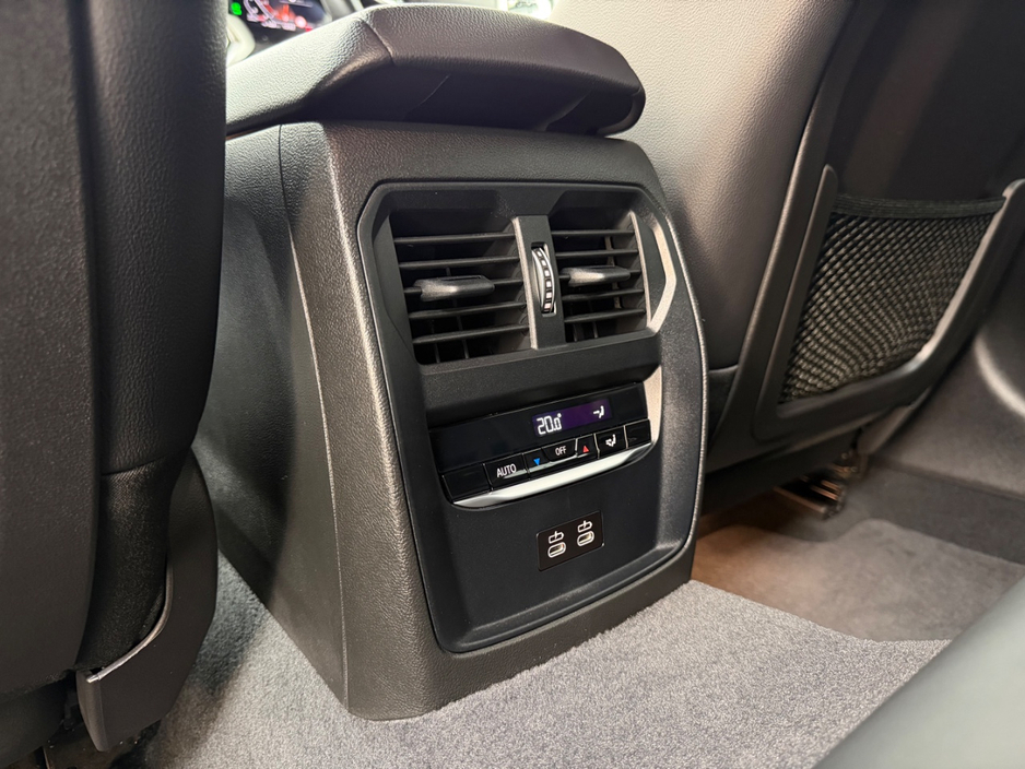 BMW 3 Series 320D M-SPORT PRO X-DRIVE M-PERFORMANCE 2.0 DIESEL AUTOMATIC // M3 UPGRADED WHEEL PACKAGE // FULL M-PERFORMANCE KIT // PRO MEDIA PACK // APPLE CARPLAY // PRIVACY PACK // AA APPROVED DEALER 2026 — thumbnail 27