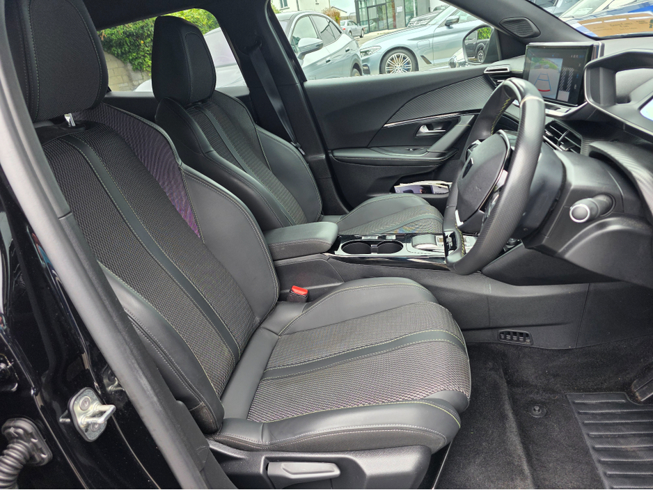 2024 Peugeot 2008 0L Electric For Sale Images
