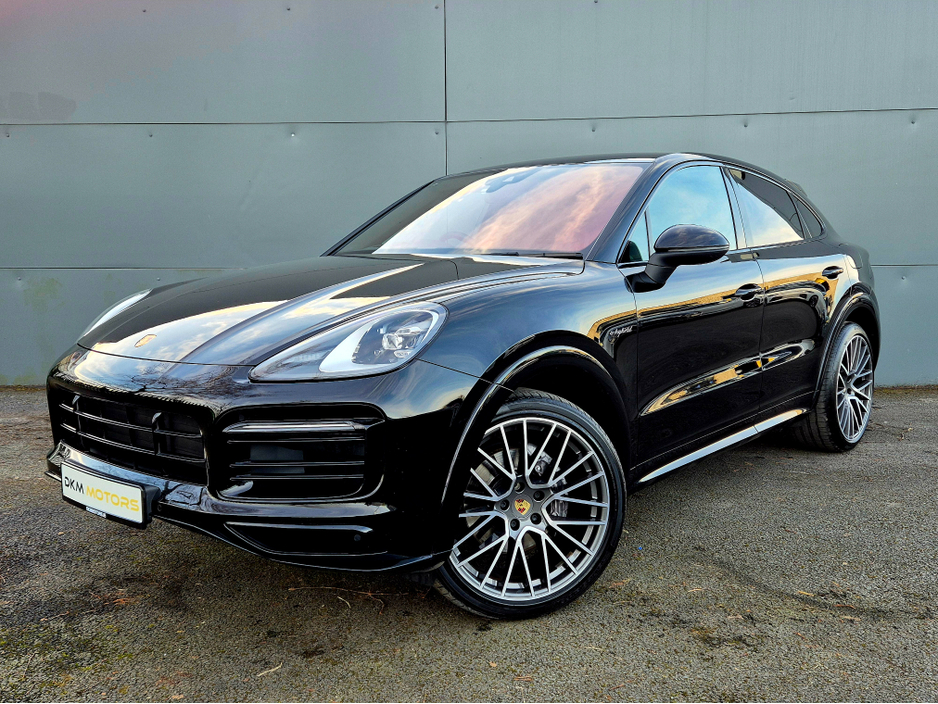 2023 Porsche Cayenne 3.0L Petrol Plug-in Hybrid For Sale Images