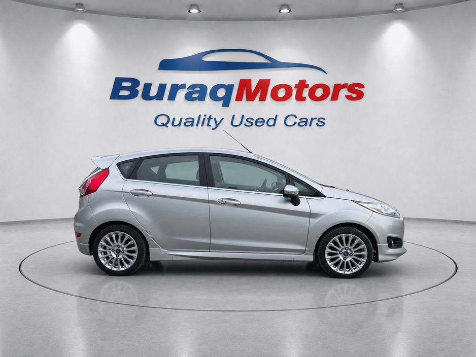 Ford Fiesta 2016 Ford Fiesta 1.0L  Auto *High Spec* — thumbnail 3
