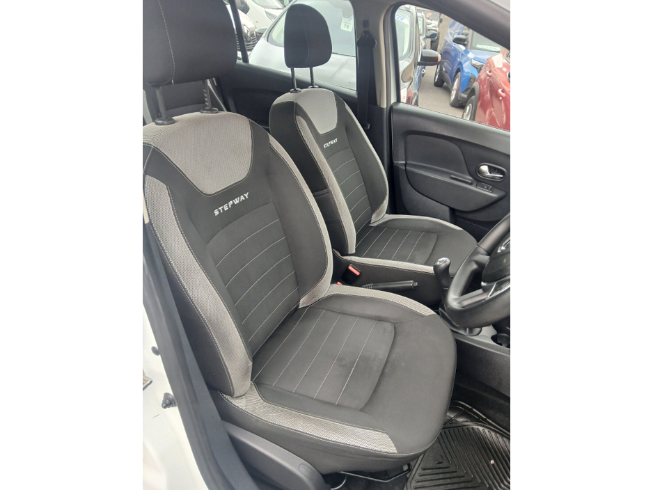 2017 Dacia Sandero Stepway 1.5L Diesel For Sale Images
