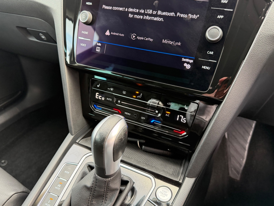 2022 Volkswagen Passat 1.4L Hybrid For Sale Images