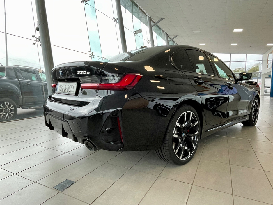 2025 BMW 3 Series 2L Petrol Plug-in Hybrid For Sale Images