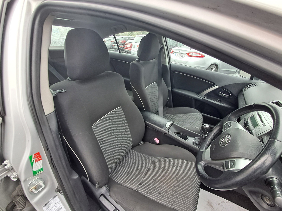 2014 Toyota Avensis 2L Diesel For Sale Images