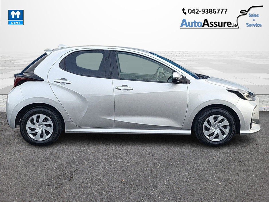 2022 Toyota Yaris 1.5L Hybrid For Sale Images