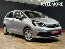 Honda Fit 1.5L HYBRID - PUSH START/STOP BUTTON - RADAR CRUISE CONTROL - REAR CAMERA - A/C HEATING CONTROLS