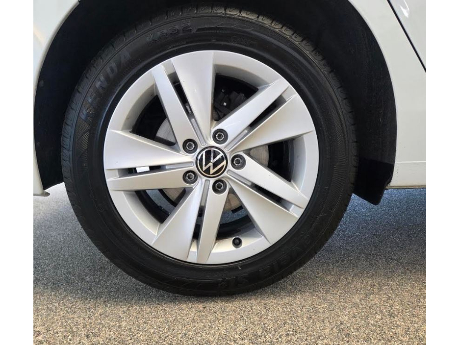 2024 Volkswagen Golf 1L Petrol For Sale Images