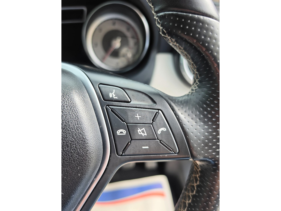 2016 Mercedes-Benz GLA Class 1.5L Diesel For Sale Images