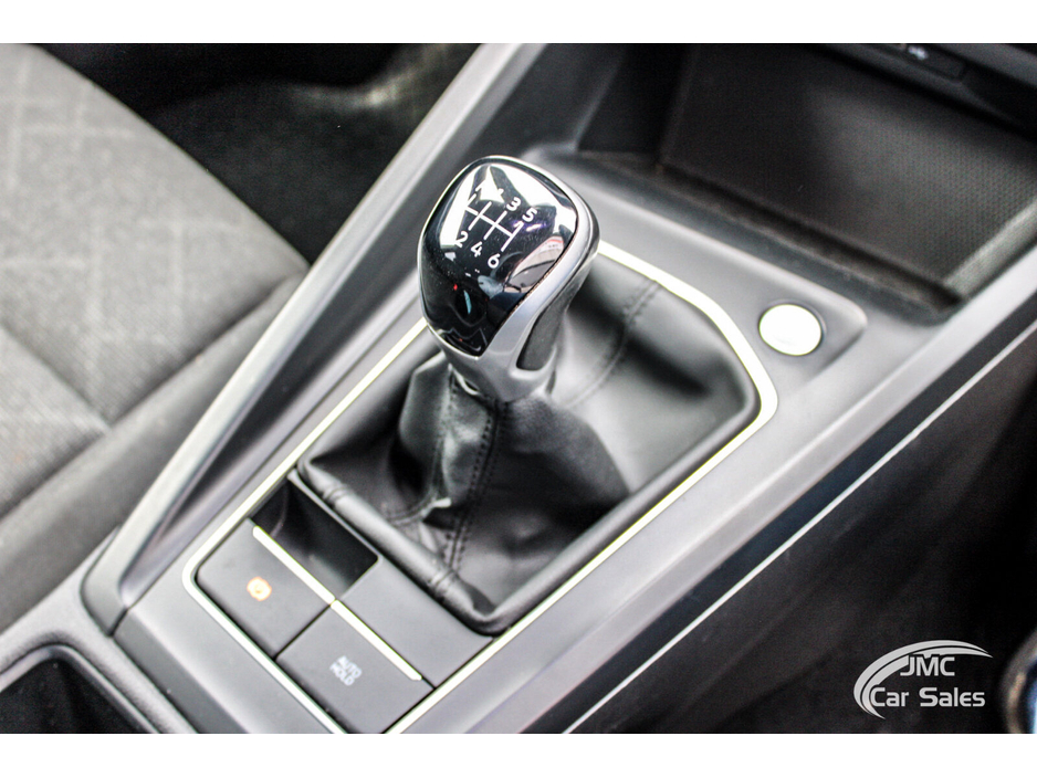 2022 Volkswagen Golf 2L Diesel For Sale Images