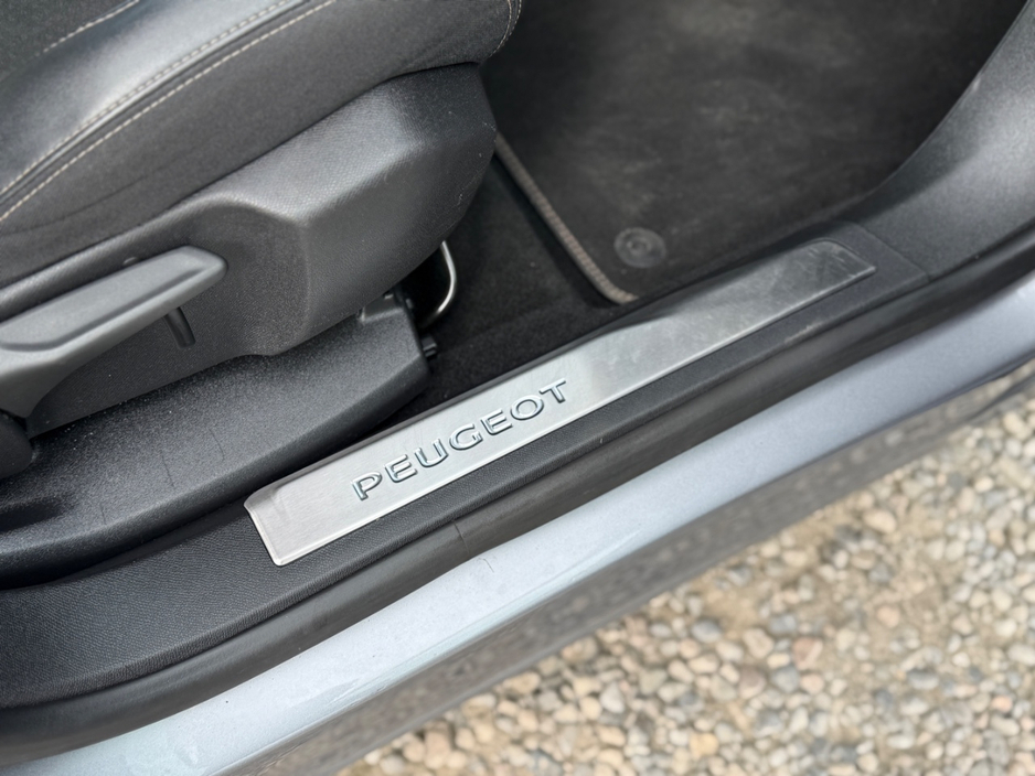 2021 Peugeot 5008 1.5L Diesel For Sale Images